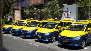 観光地パタヤのタクシーは、日本におけるタクシーと異なり、チャーター主体のようです。