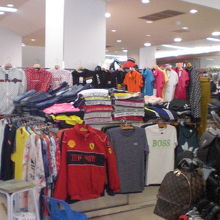 マイクショッピングモールの商品です。全般に、衣料品が多いです