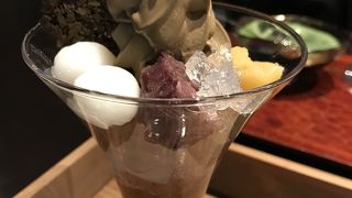 隠れ家のようなカフェ