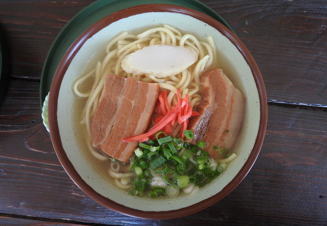 海を見ながら食事ができます