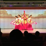 地味な韓国舞踊の公演かと思っていましたが大間違いでした。