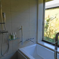 大きな窓のあるビューバス