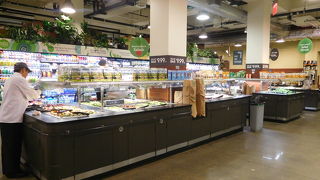 一人旅にはうれしいマーケットです。