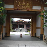 東光寺は、大宮駅の東北側５００ｍにある曹洞宗の禅寺です。８８０年の古刹です。