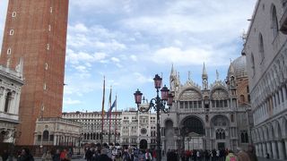 サンマルコ広場を囲む