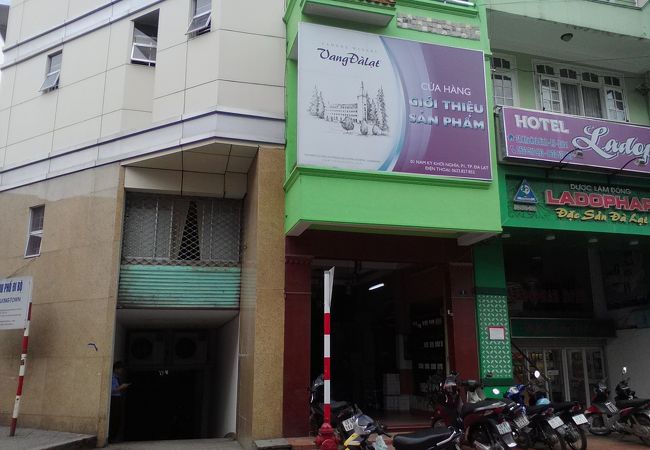 ワイン工場の直営販売店