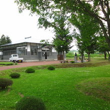 公園内に在ります