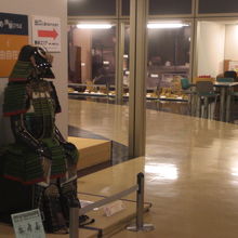 埼玉県立歴史と民族の博物館の甲冑の展示物です。江戸時代の甲冑