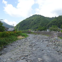 渓流沿いは気持ち良いです