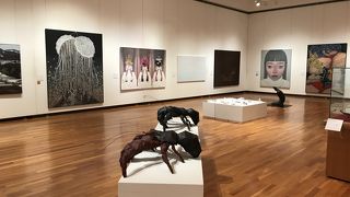 大学の卒展やってました。