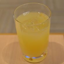 リンゴジュースがおいしいのが青森らしいですね。