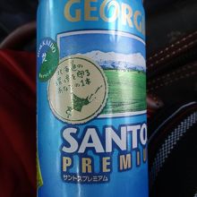 店内で買った缶コーヒー　北海道限定です