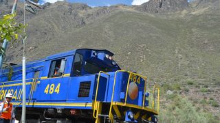 周囲が絶景の登山電車