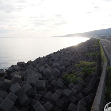 ここはテトラポッドの山