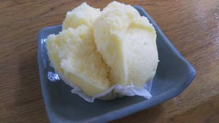 ホカホカの蒸しパン