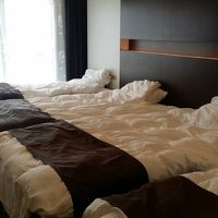 ベット使用後の写真なので、シーツがシワしわです（笑）