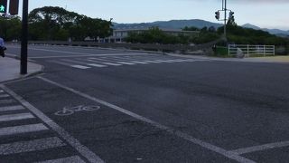 とても広い道幅