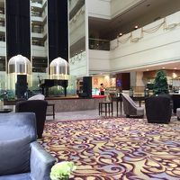 天井の高いロビー