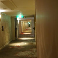 廊下です。徒競走が出来そうです。