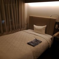 ベッドでほぼ一杯という感じ