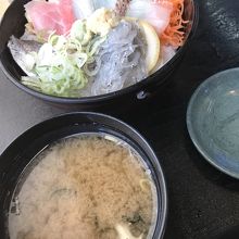 地魚丼