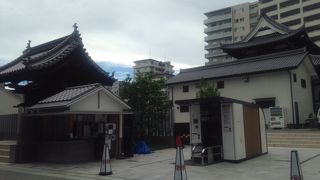 山門を移動した