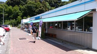 大きくはないが意外と充実