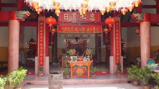 チェンマイに有る中国式の寺院