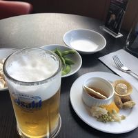 ダイヤモンドメンバーのウェルカムドリンクとオードブルいただき