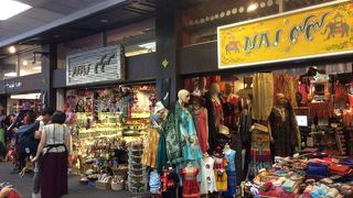 空港WiFi速度は普通、空港内のショップがなかなか充実している