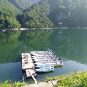 大変な山の中　奥只見湖 