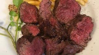 肉バルのランチ