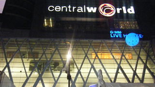 大型のショッピングモール