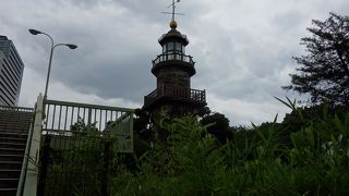 小さな公園ですが見どころが多いです