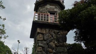 灯台のように大きな燈篭