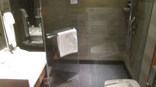 長時間の移動の前にシャワー