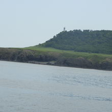 知床岬の丘に立つ灯台