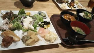 おばんざいと釜飯バイキング ひなたや 先斗町店