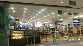 ギャラリーズ２階