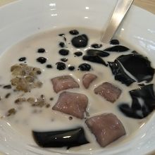 紫米とハトムギが無かった開店直後にお勧めを作ってもらいました