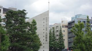 尖った外観の教会が目立っていました