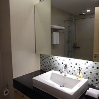 シャワーのみ、バスタブはなし。