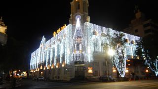 現在は銀行として使われている