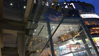 アソーク駅直結の空港をイメージしたところ