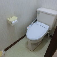 トイレは共用・ウォッシュレットあります。