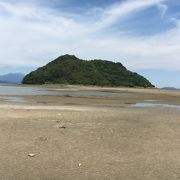 のんびりした空気の流れる亀島