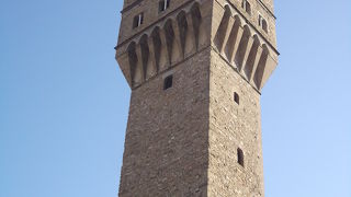 ヴェッキオ宮の上に建つ塔