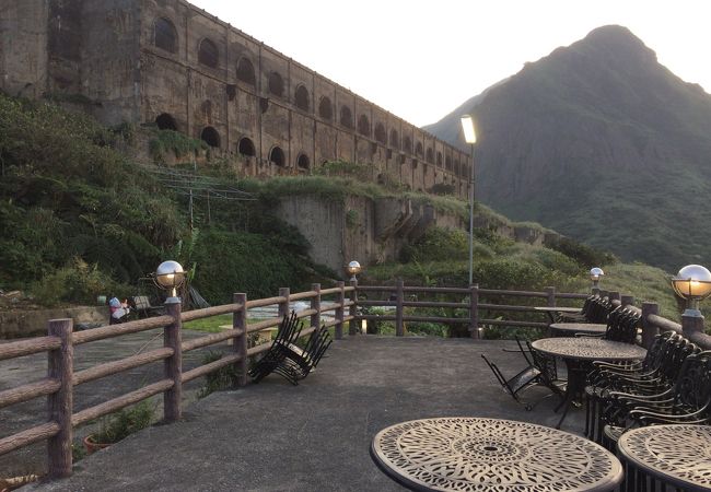 歴史感じる天空の城、十三層遺跡