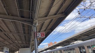 あまり騒がしくない駅です