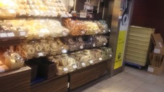 表参道の駅なかで美味しいベーグルが 買うことができました